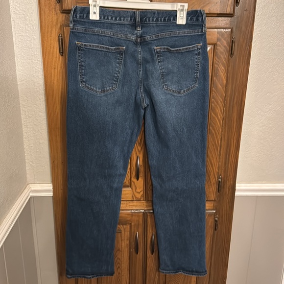 Old Navy Straight Leg Jeans - Picture 2 of 4